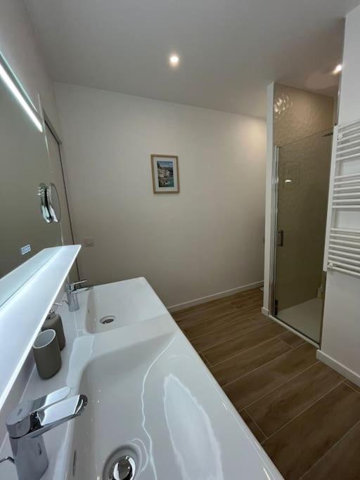 Sublime T2/ Cosy/ Clim/ Parking/Plage Menton Buitenkant foto
